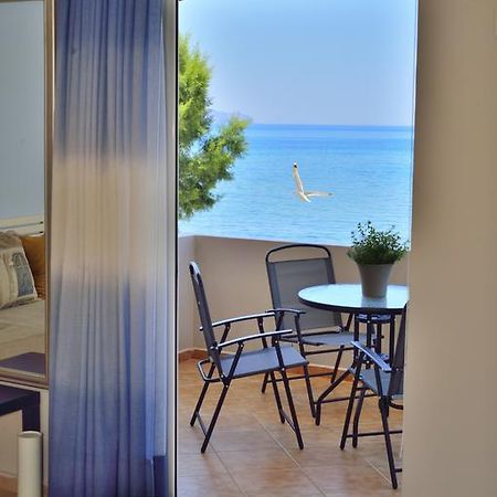 דירות קיסאמוס Sea Breeze חדר תמונה
